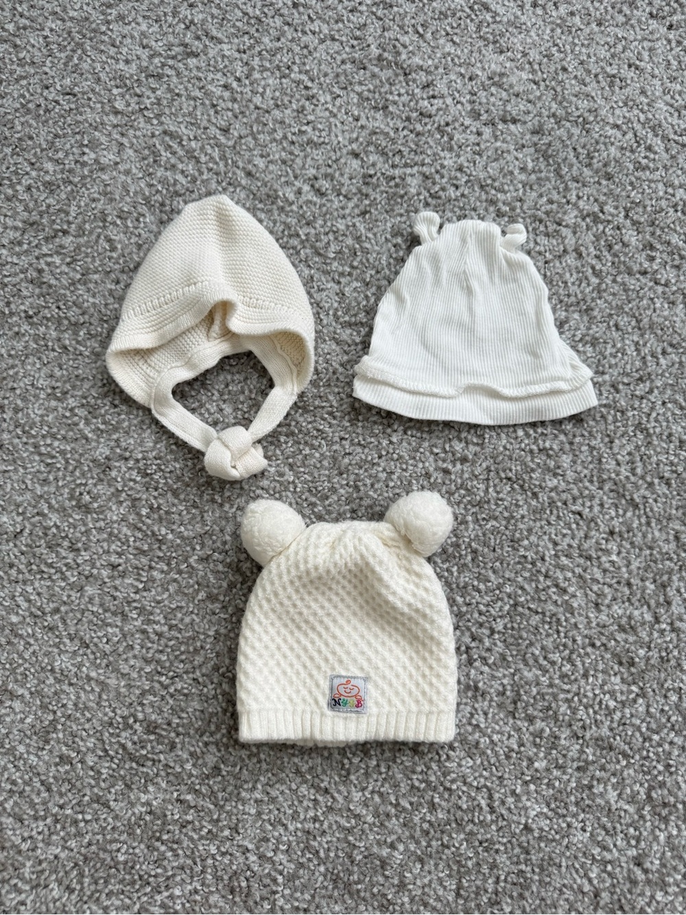 ✨Cream/White Baby Beanie Hat - Newborn✨